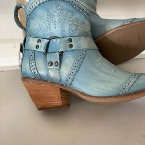 DINGO Blue GummyBear Heeled Boots